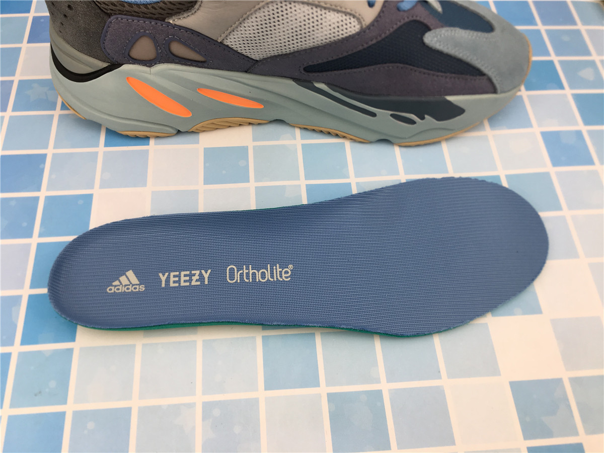 Yeezy Boost 700 Carbon Blue FW2498